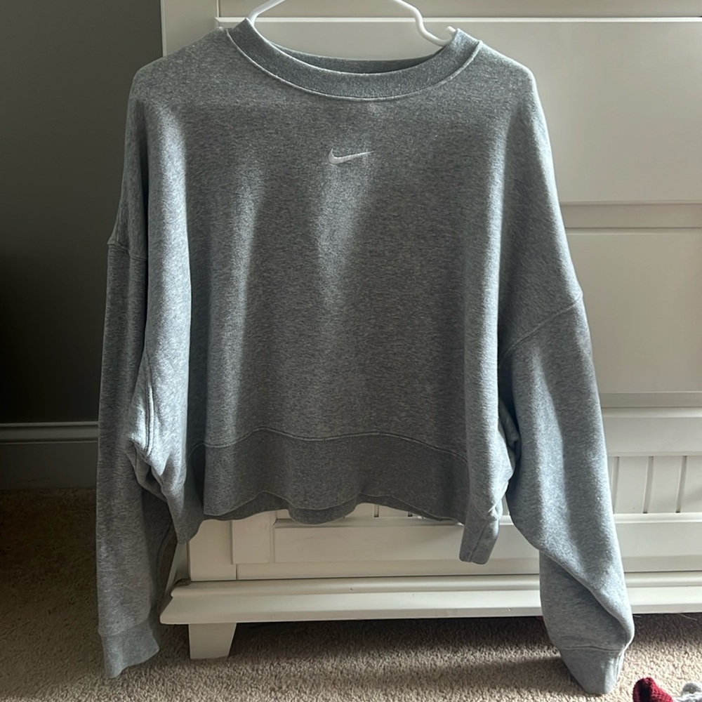 Nike crewneck